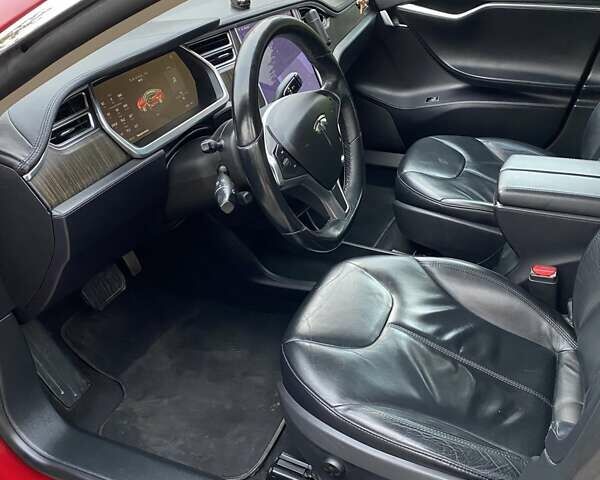 Красный Тесла Модель С, объемом двигателя 0 л и пробегом 179 тыс. км за 14800 $, фото 12 на Automoto.ua