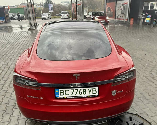 Красный Тесла Модель С, объемом двигателя 0 л и пробегом 306 тыс. км за 11500 $, фото 5 на Automoto.ua