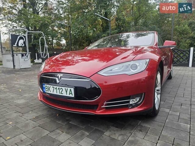 Червоний Тесла Модель С, об'ємом двигуна 0 л та пробігом 69 тис. км за 15988 $, фото 6 на Automoto.ua