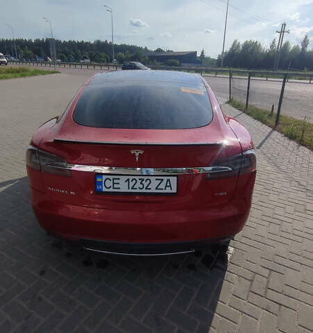 Червоний Тесла Модель С, об'ємом двигуна 0 л та пробігом 186 тис. км за 11699 $, фото 5 на Automoto.ua