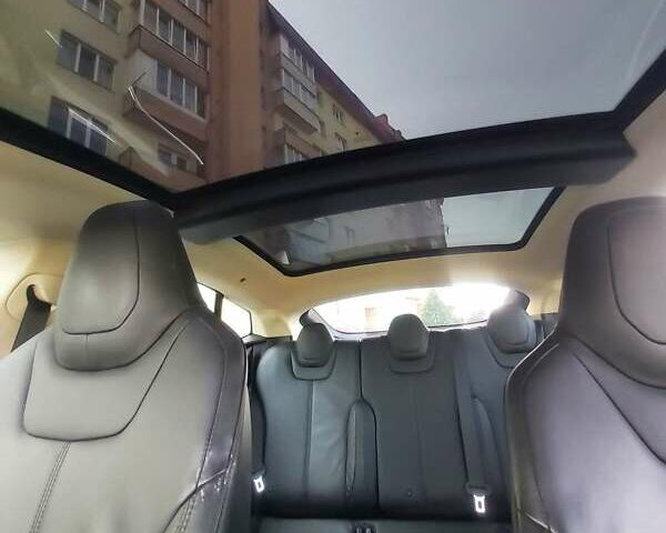 Червоний Тесла Модель С, об'ємом двигуна 0 л та пробігом 78 тис. км за 22500 $, фото 15 на Automoto.ua