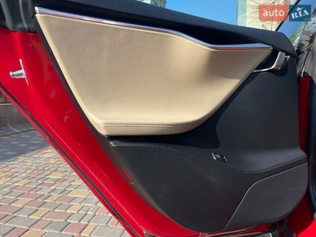 Красный Тесла Модель С, объемом двигателя 0 л и пробегом 75 тыс. км за 16000 $, фото 35 на Automoto.ua