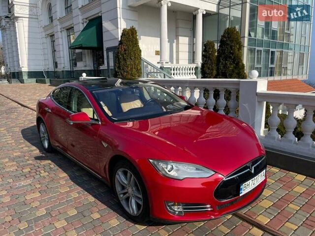 Красный Тесла Модель С, объемом двигателя 0 л и пробегом 75 тыс. км за 16000 $, фото 51 на Automoto.ua