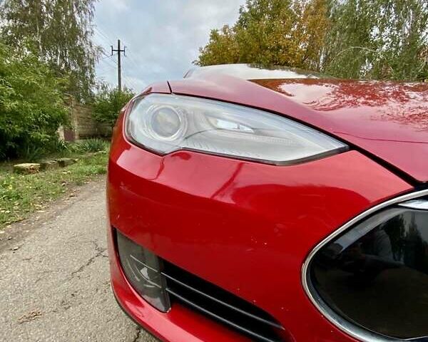 Красный Тесла Модель С, объемом двигателя 0 л и пробегом 179 тыс. км за 14800 $, фото 8 на Automoto.ua