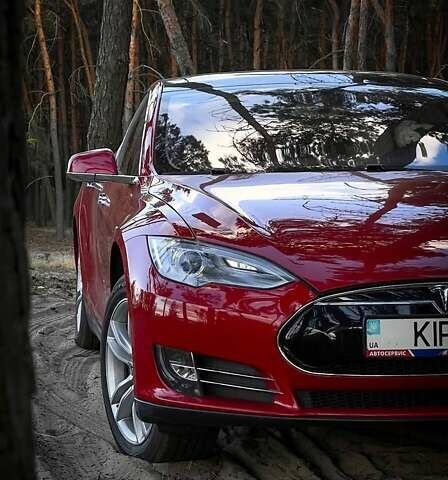 Червоний Тесла Модель С, об'ємом двигуна 0 л та пробігом 150 тис. км за 14999 $, фото 23 на Automoto.ua