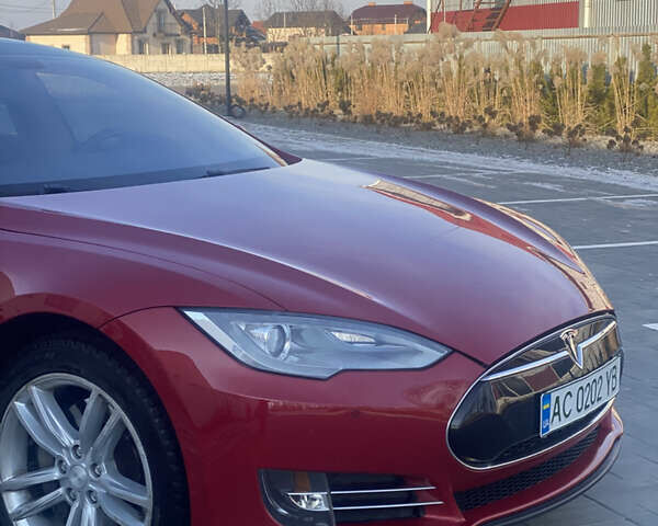 Красный Тесла Модель С, объемом двигателя 0 л и пробегом 125 тыс. км за 12200 $, фото 8 на Automoto.ua