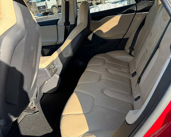 Червоний Тесла Модель С, об'ємом двигуна 0 л та пробігом 148 тис. км за 11500 $, фото 11 на Automoto.ua