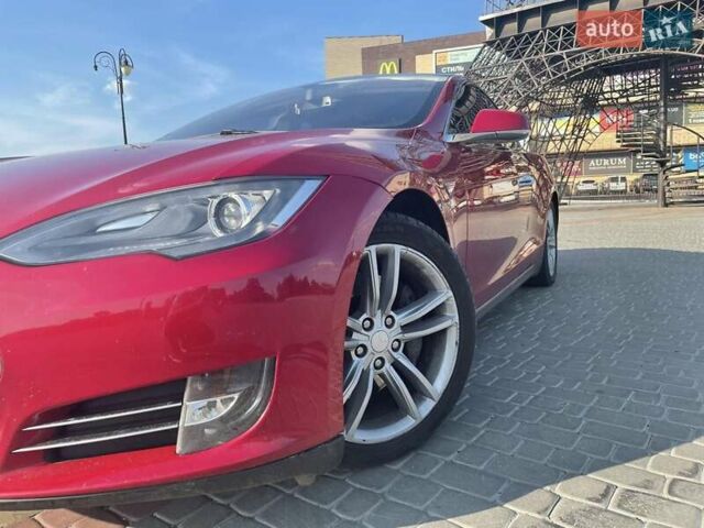 Червоний Тесла Модель С, об'ємом двигуна 0 л та пробігом 150 тис. км за 14999 $, фото 12 на Automoto.ua