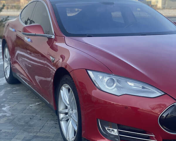 Красный Тесла Модель С, объемом двигателя 0 л и пробегом 125 тыс. км за 12200 $, фото 9 на Automoto.ua