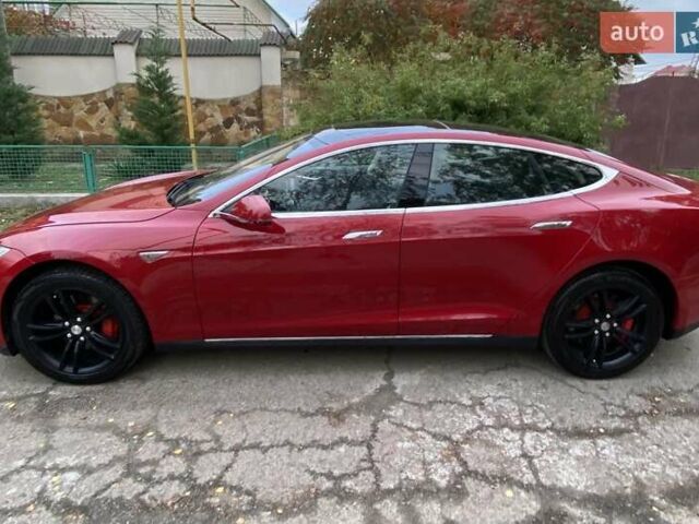 Красный Тесла Модель С, объемом двигателя 0 л и пробегом 176 тыс. км за 14800 $, фото 5 на Automoto.ua