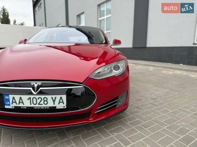 Червоний Тесла Модель С, об'ємом двигуна 0 л та пробігом 115 тис. км за 12500 $, фото 7 на Automoto.ua