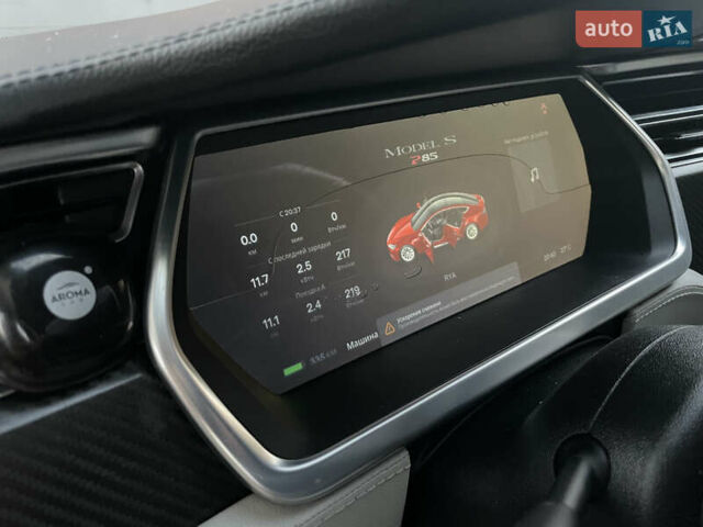 Красный Тесла Модель С, объемом двигателя 0 л и пробегом 199 тыс. км за 13500 $, фото 15 на Automoto.ua