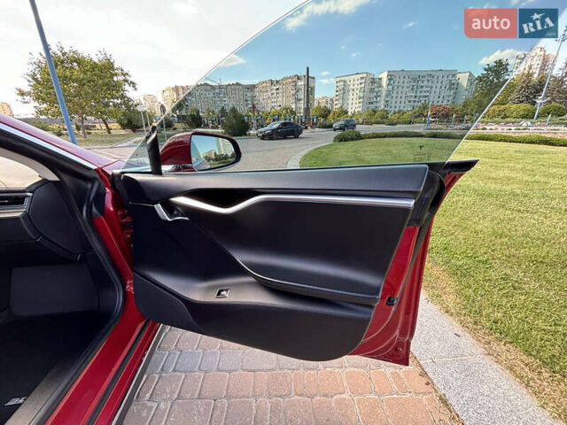 Червоний Тесла Модель С, об'ємом двигуна 0 л та пробігом 188 тис. км за 13900 $, фото 31 на Automoto.ua