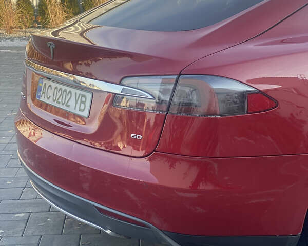 Красный Тесла Модель С, объемом двигателя 0 л и пробегом 125 тыс. км за 12200 $, фото 4 на Automoto.ua