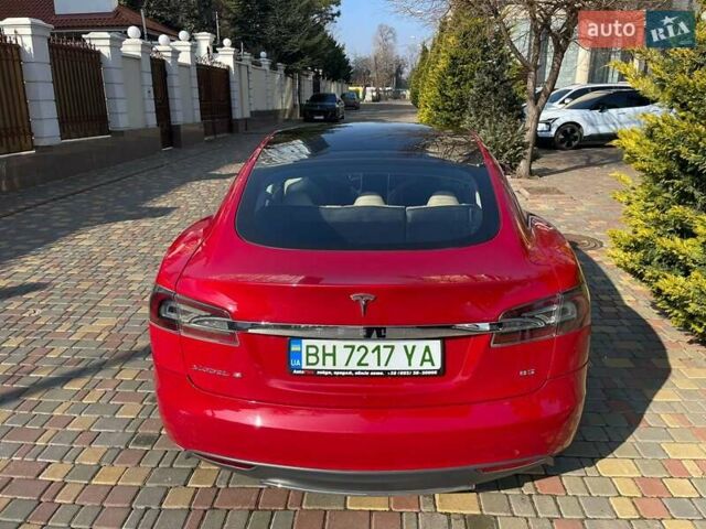 Красный Тесла Модель С, объемом двигателя 0 л и пробегом 75 тыс. км за 16000 $, фото 31 на Automoto.ua