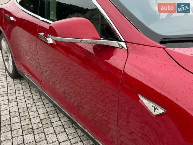 Червоний Тесла Модель С, об'ємом двигуна 0 л та пробігом 170 тис. км за 16800 $, фото 20 на Automoto.ua