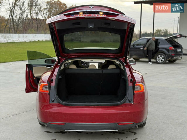 Красный Тесла Модель С, объемом двигателя 0 л и пробегом 319 тыс. км за 9500 $, фото 20 на Automoto.ua