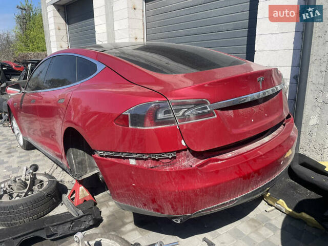 Красный Тесла Модель С, объемом двигателя 0 л и пробегом 215 тыс. км за 7900 $, фото 5 на Automoto.ua