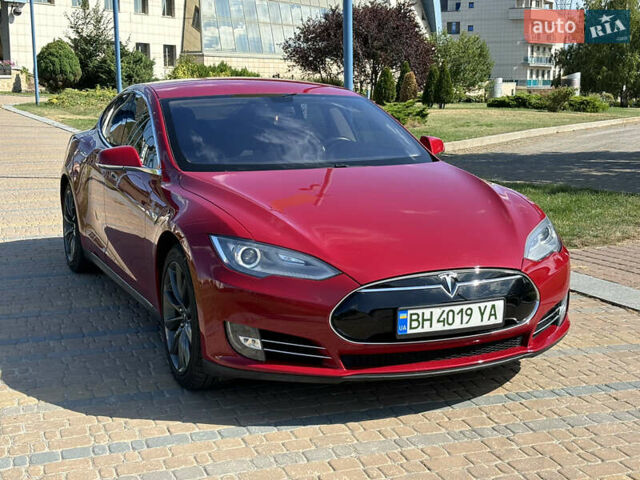Червоний Тесла Модель С, об'ємом двигуна 0 л та пробігом 188 тис. км за 13900 $, фото 10 на Automoto.ua