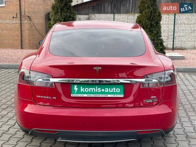 Красный Тесла Модель С, объемом двигателя 0 л и пробегом 236 тыс. км за 12999 $, фото 14 на Automoto.ua