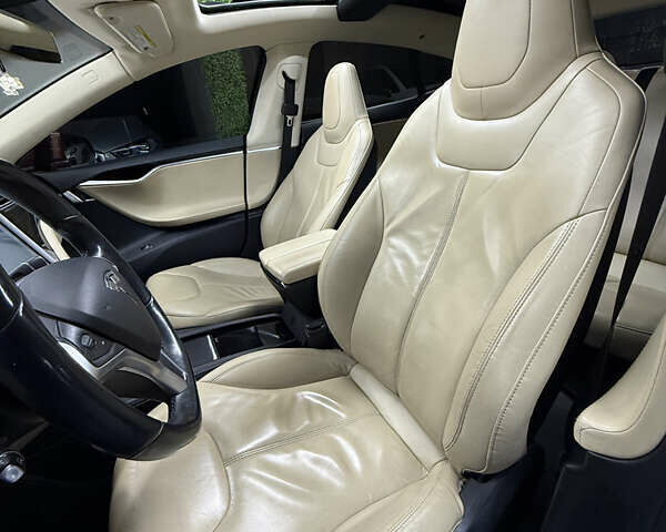 Красный Тесла Модель С, объемом двигателя 0 л и пробегом 168 тыс. км за 14200 $, фото 18 на Automoto.ua