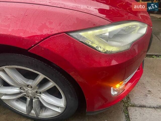 Красный Тесла Модель С, объемом двигателя 0 л и пробегом 186 тыс. км за 11500 $, фото 13 на Automoto.ua