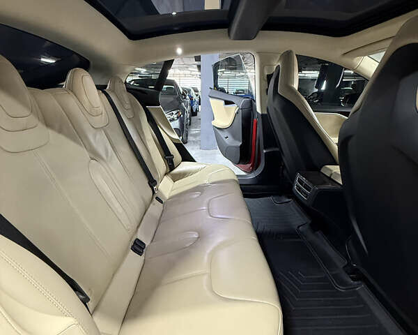 Красный Тесла Модель С, объемом двигателя 0 л и пробегом 168 тыс. км за 14200 $, фото 30 на Automoto.ua