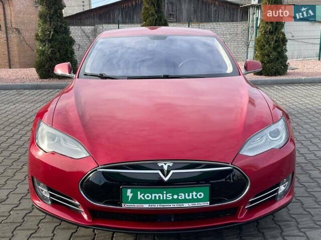 Червоний Тесла Модель С, об'ємом двигуна 0 л та пробігом 236 тис. км за 12999 $, фото 4 на Automoto.ua