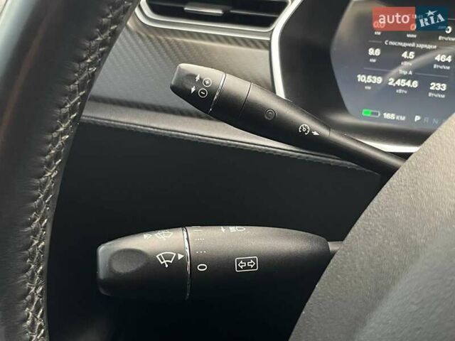 Червоний Тесла Модель С, об'ємом двигуна 0 л та пробігом 236 тис. км за 12999 $, фото 25 на Automoto.ua