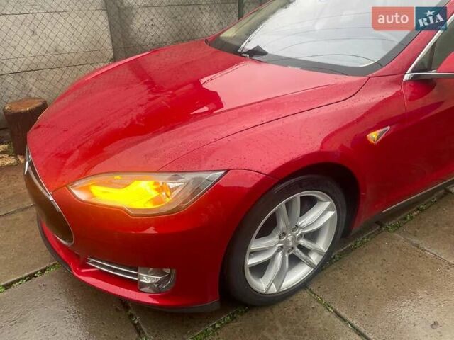 Красный Тесла Модель С, объемом двигателя 0 л и пробегом 186 тыс. км за 11500 $, фото 15 на Automoto.ua