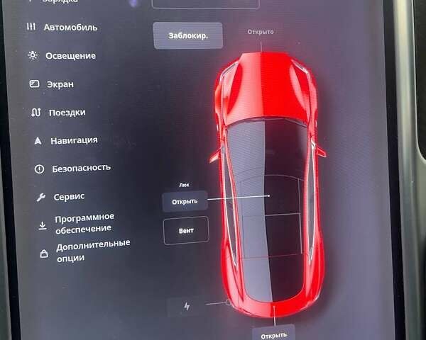 Красный Тесла Модель С, объемом двигателя 0 л и пробегом 186 тыс. км за 11500 $, фото 25 на Automoto.ua