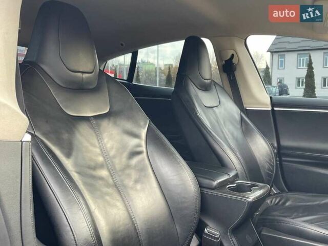 Червоний Тесла Модель С, об'ємом двигуна 0 л та пробігом 236 тис. км за 12999 $, фото 31 на Automoto.ua