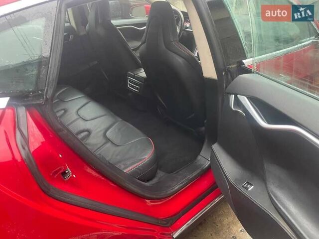 Красный Тесла Модель С, объемом двигателя 0 л и пробегом 186 тыс. км за 11500 $, фото 9 на Automoto.ua