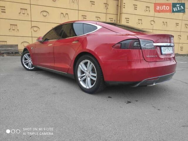 Красный Тесла Модель С, объемом двигателя 0 л и пробегом 248 тыс. км за 10500 $, фото 6 на Automoto.ua