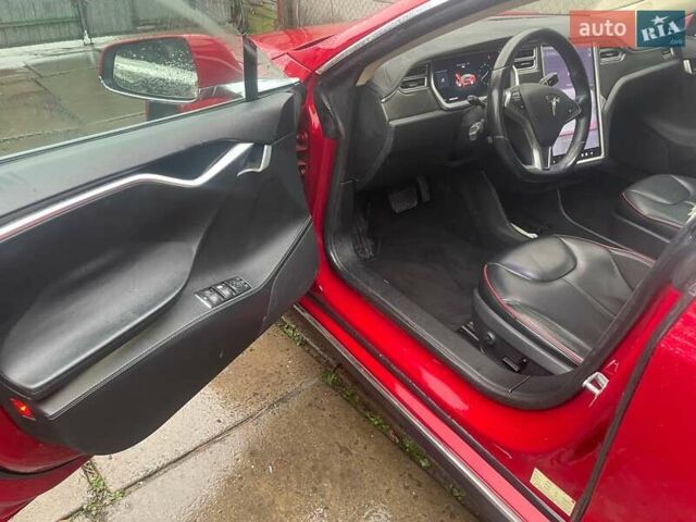 Красный Тесла Модель С, объемом двигателя 0 л и пробегом 186 тыс. км за 11500 $, фото 11 на Automoto.ua