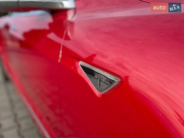 Червоний Тесла Модель С, об'ємом двигуна 0 л та пробігом 236 тис. км за 12999 $, фото 9 на Automoto.ua