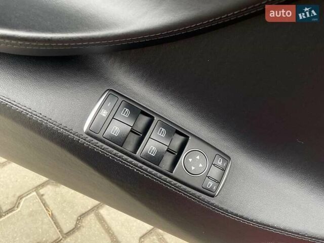 Красный Тесла Модель С, объемом двигателя 0 л и пробегом 236 тыс. км за 12999 $, фото 20 на Automoto.ua