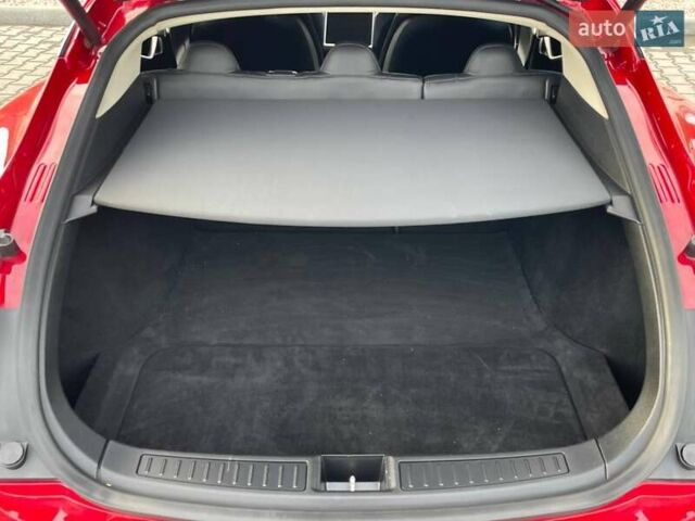 Червоний Тесла Модель С, об'ємом двигуна 0 л та пробігом 236 тис. км за 12999 $, фото 45 на Automoto.ua