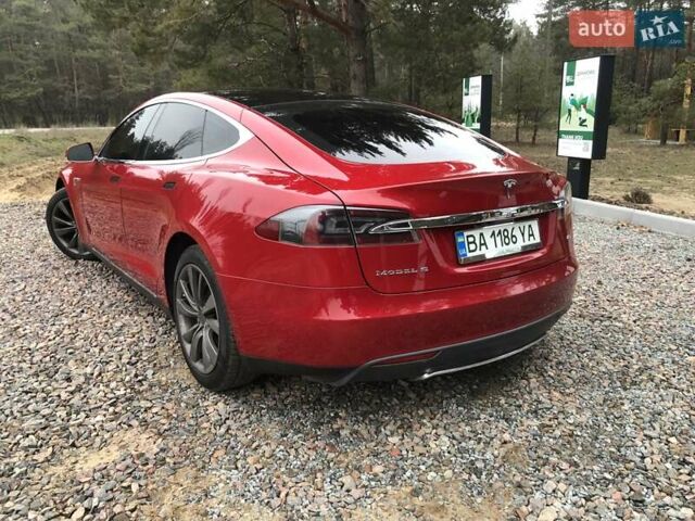 Красный Тесла Модель С, объемом двигателя 0 л и пробегом 353 тыс. км за 13400 $, фото 27 на Automoto.ua
