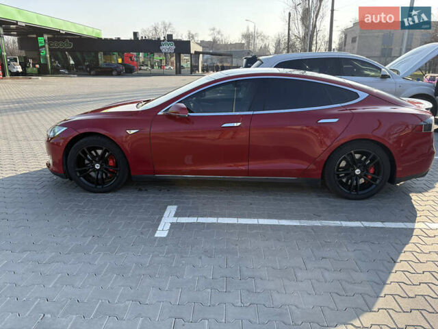 Красный Тесла Модель С, объемом двигателя 0 л и пробегом 102 тыс. км за 14700 $, фото 7 на Automoto.ua