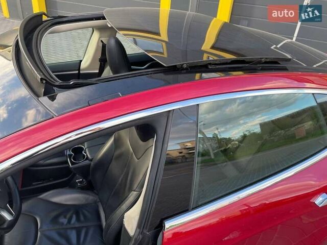 Тесла Модель С 2014 у Мукачеве на Automoto.ua Червоний Тесла Модель С, об'ємом двигуна 0 л та пробігом 129 тис. км за 13000 $, фото 13 на Automoto.ua