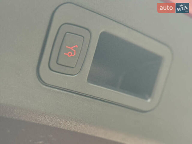 Червоний Тесла Модель С, об'ємом двигуна 0 л та пробігом 122 тис. км за 13450 $, фото 38 на Automoto.ua