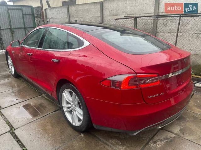Красный Тесла Модель С, объемом двигателя 0 л и пробегом 186 тыс. км за 11500 $, фото 17 на Automoto.ua