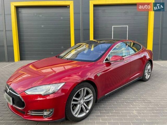 Тесла Модель С 2014 у Мукачеве на Automoto.ua Червоний Тесла Модель С, об'ємом двигуна 0 л та пробігом 129 тис. км за 13000 $, фото 8 на Automoto.ua
