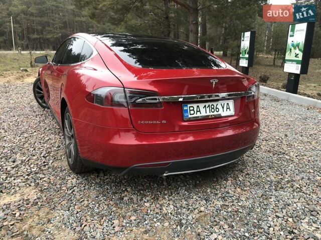 Красный Тесла Модель С, объемом двигателя 0 л и пробегом 353 тыс. км за 13400 $, фото 28 на Automoto.ua