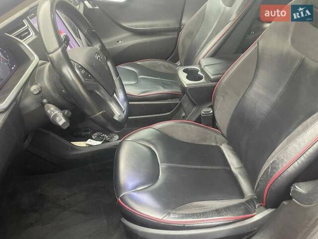 Красный Тесла Модель С, объемом двигателя 0 л и пробегом 186 тыс. км за 11500 $, фото 20 на Automoto.ua