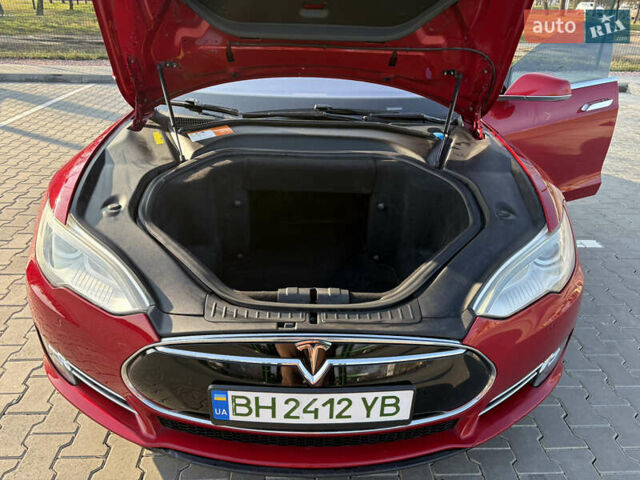 Красный Тесла Модель С, объемом двигателя 0 л и пробегом 102 тыс. км за 14700 $, фото 20 на Automoto.ua