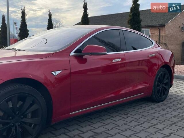 Красный Тесла Модель С, объемом двигателя 0 л и пробегом 236 тыс. км за 12999 $, фото 11 на Automoto.ua