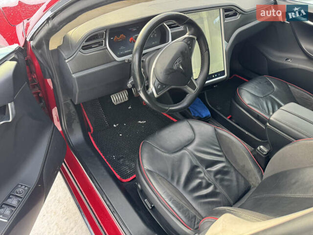 Червоний Тесла Модель С, об'ємом двигуна 0 л та пробігом 210 тис. км за 12900 $, фото 9 на Automoto.ua