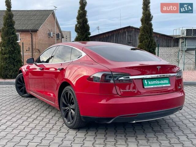 Красный Тесла Модель С, объемом двигателя 0 л и пробегом 236 тыс. км за 12999 $, фото 41 на Automoto.ua